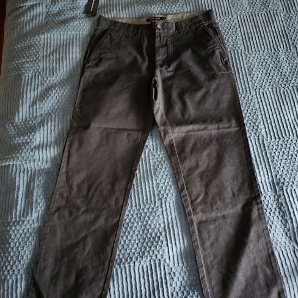Men's Tommy Hilfiger Pants  NWT